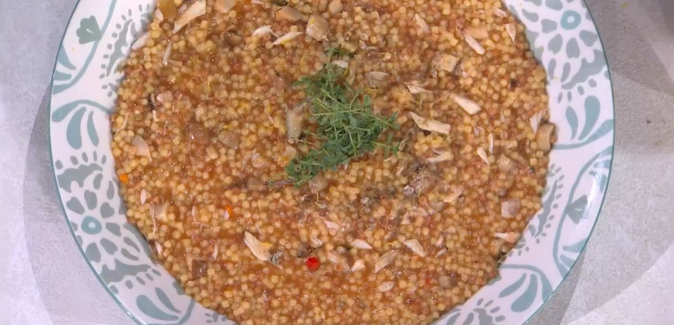 “É sempre mezzogiorno” ricetta di oggi 20 settembre: fregula al granchio blu di Michele Farru