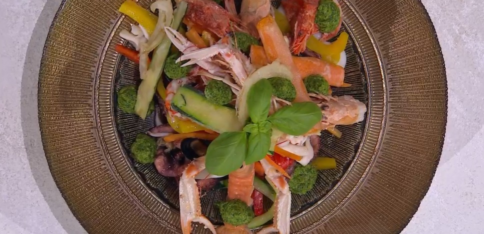 “É sempre mezzogiorno” ricetta di oggi 23 Novembre 2023: Insalata di mare di Ivano Ricchebono