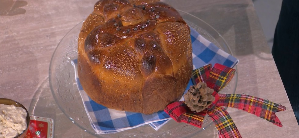 “É sempre mezzogiorno” ricetta di oggi 30 Novembre 2023: Pane del Natale greco di Fulvio Marino