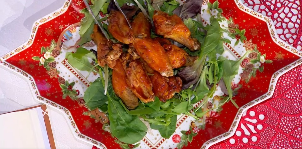“É sempre mezzogiorno” ricetta di oggi 28 Novembre 2023: Buffalo wings di Daniele Persegani
