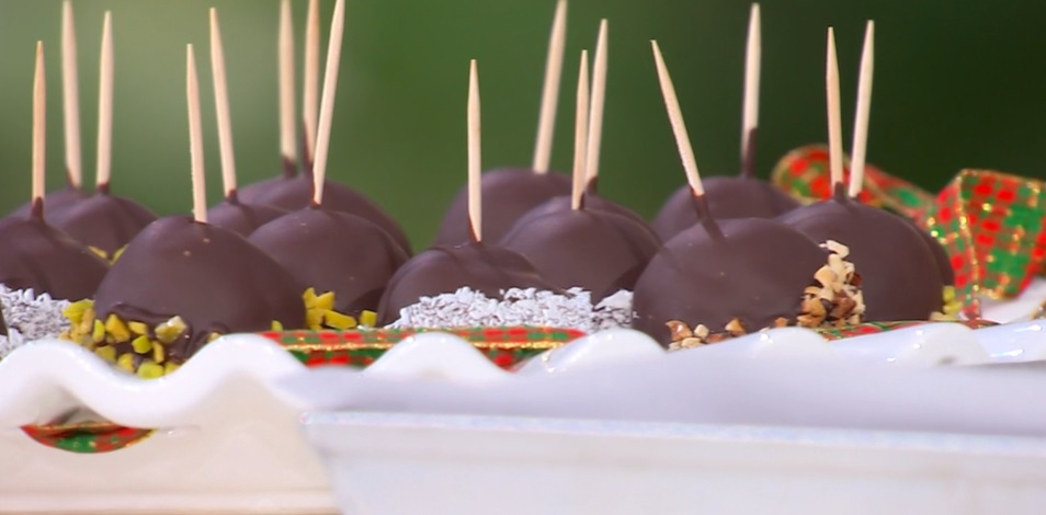 “É sempre mezzogiorno” ricetta di oggi 27 Novembre 2023: Polpette di pandoro e cioccolato di Roberta Lamberti