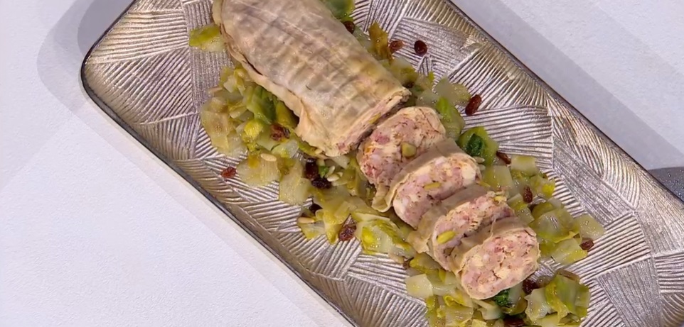 “É sempre mezzogiorno” ricetta di oggi 11 Dicembre 2023: Galantina di pollo di Daniele Persegani