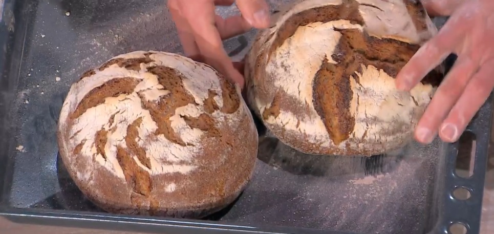 “É sempre mezzogiorno” ricetta di oggi 5 Dicembre 2023: Pane tirolese di Fulvio Marino