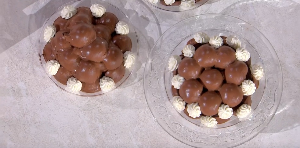 “É sempre mezzogiorno” ricetta di oggi 31 Gennaio 2024: profiteroles al cioccolato di Sal De Riso