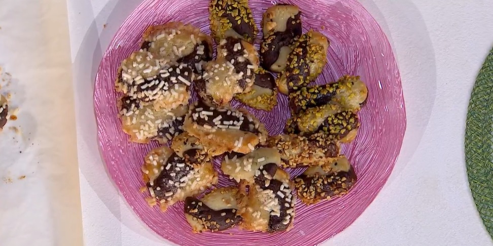 “É sempre mezzogiorno” ricetta di oggi 24 Gennaio 2024: Biscotti diamantini vaniglia e cacao di Daniele Persegani