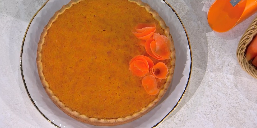 “É sempre mezzogiorno” ricetta di oggi 30 Gennaio 2024: Crostata di carote e arancia di Natalia Cattelani