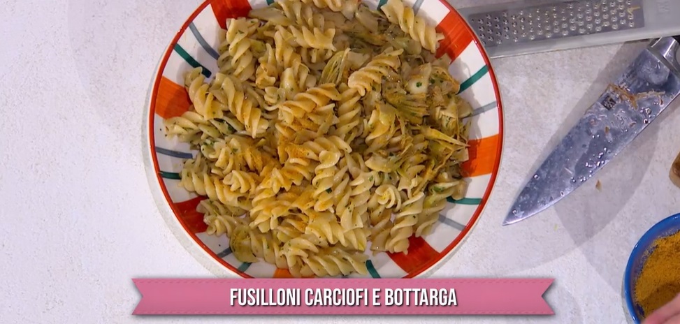 “É sempre mezzogiorno” ricetta di oggi 31 Genaio 2024: fusilloni carciofi e bottarga di zia Cri
