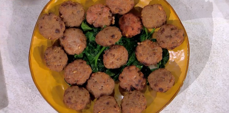 “É sempre mezzogiorno” ricetta di oggi 29 Gennaio 2024: polpette alla napoletana di Roberta Lamberti