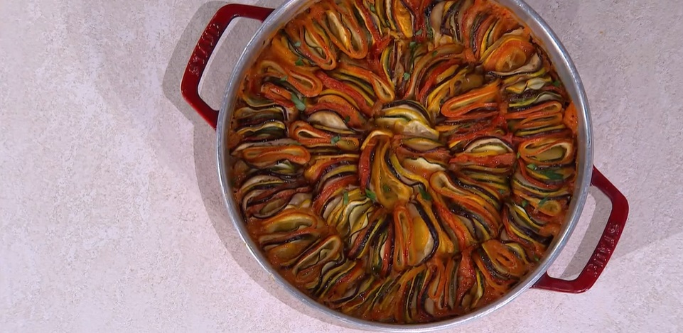 “É sempre mezzogiorno” ricetta di oggi Mercoledì 3 Gennaio 2024: Ratatouille alla Billi di gemelli Billi