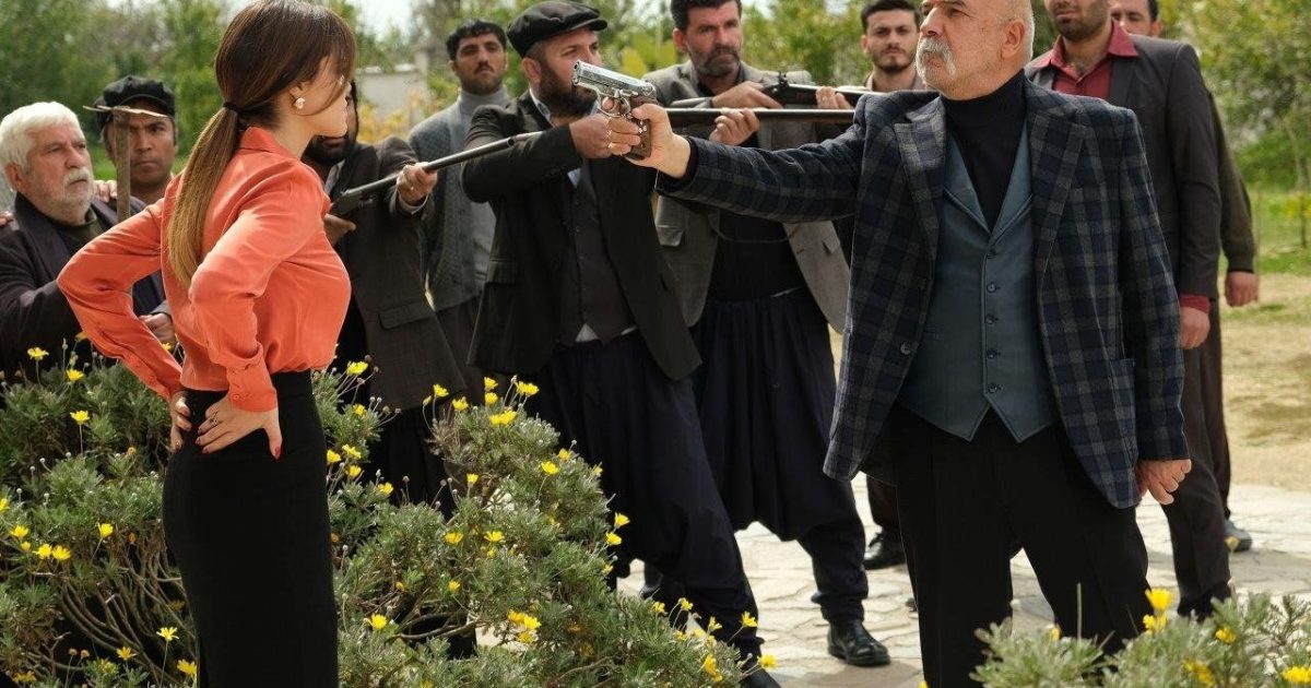 Terra Amara, anticipazioni: il piano omicida fallisce – Hakan salva Zuleyha