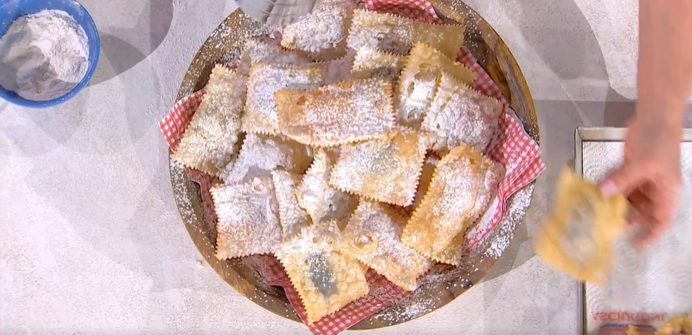 “É sempre mezzogiorno” ricetta di oggi 5 Febbraio 2024: Krapfen di Carnevale di Barbara De Nigris