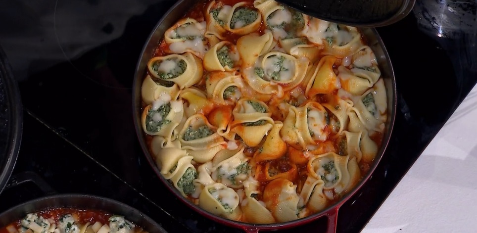 “É sempre mezzogiorno” ricetta di oggi 2 Febbraio 2024: lumaconi ripieni di Mauro e Mattia Improta