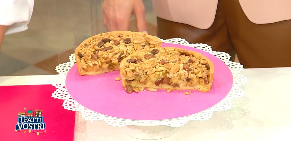 “I Fatti Vostri”: torta di mele in crosta di mandorle di Ernst Knam