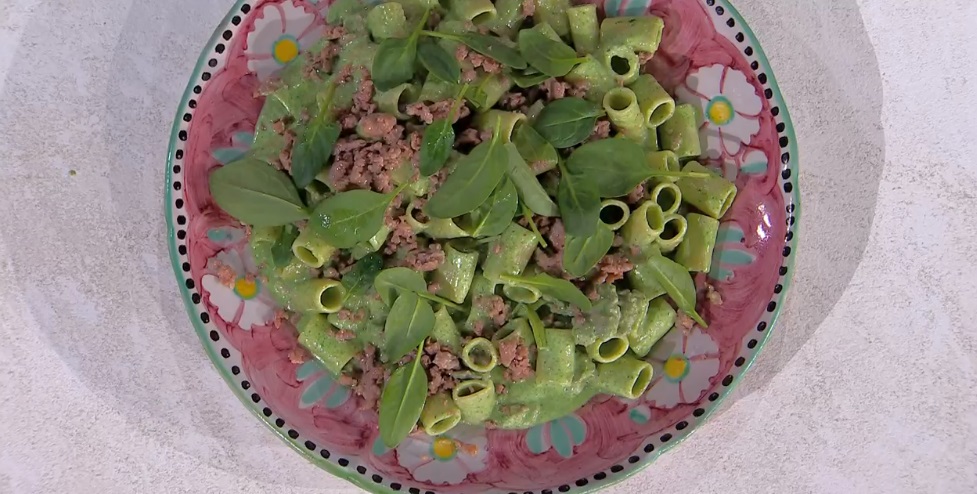 “É sempre mezzogiorno” ricetta di oggi 22 febbraio: pasta agli spinaci golosa di Antonio Paolino