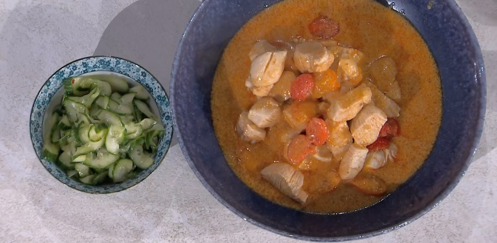“É sempre mezzogiorno” ricetta di oggi 22 febbraio: zuppa Thai con pollo di Francesca Marsetti “É sempre mezzogiorno” ricetta di oggi 22 febbraio: zuppa Thai con pollo di Francesca Marsetti