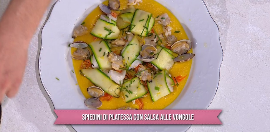 “É sempre mezzogiorno” ricetta di oggi 13 marzo: spiedini di platessa con salsa alle vongole di Mauro e Mattia Improta