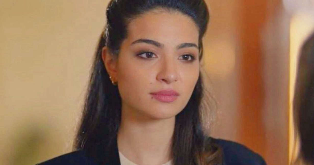 Endless Love (Kara Sevda) Scandalo Shock alla Festa di Emir: Asu Corre Disperata per Nascondere la Verità!