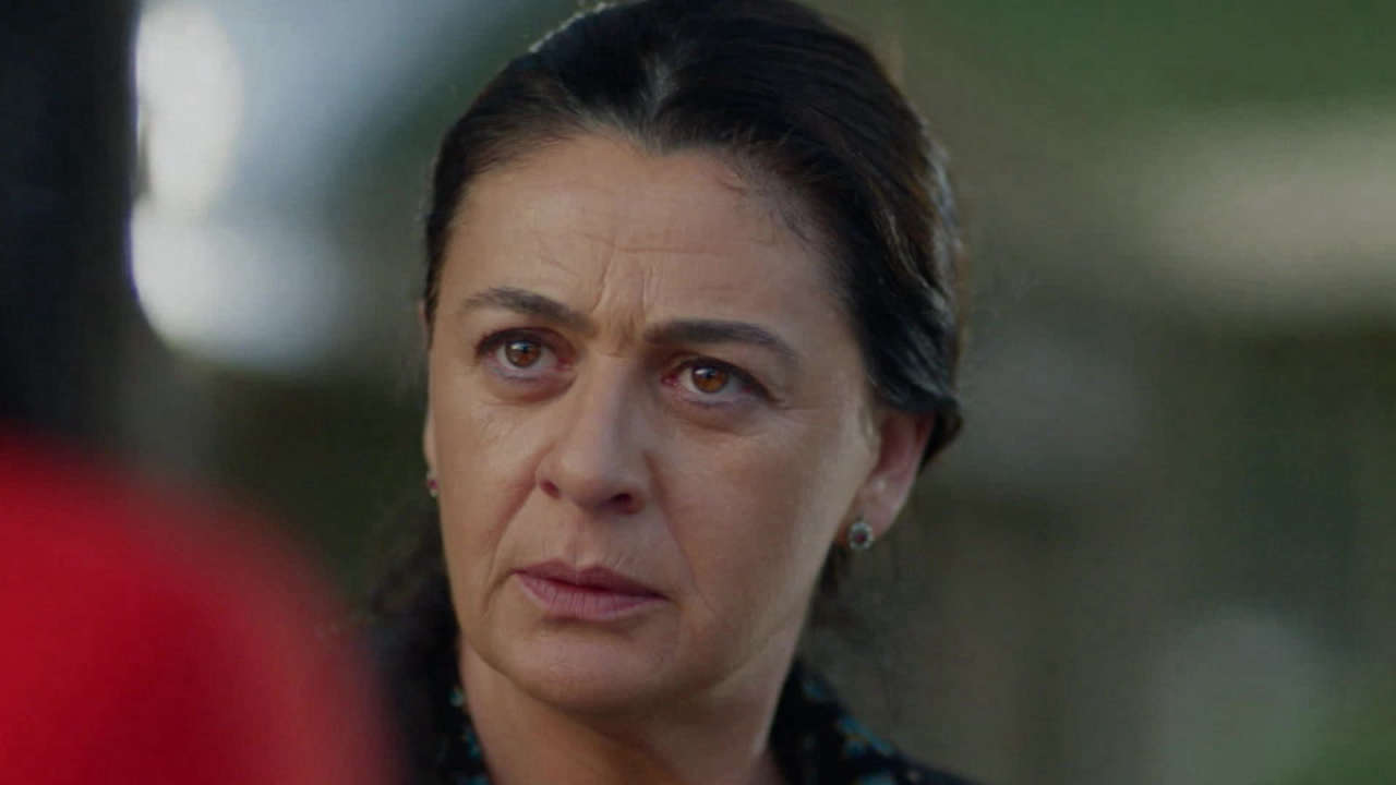 Endless Love anticipazioni lunedì 28 ottobre: Banu Origlia una Conversazione Scioccante, Cosa Farà Emir?