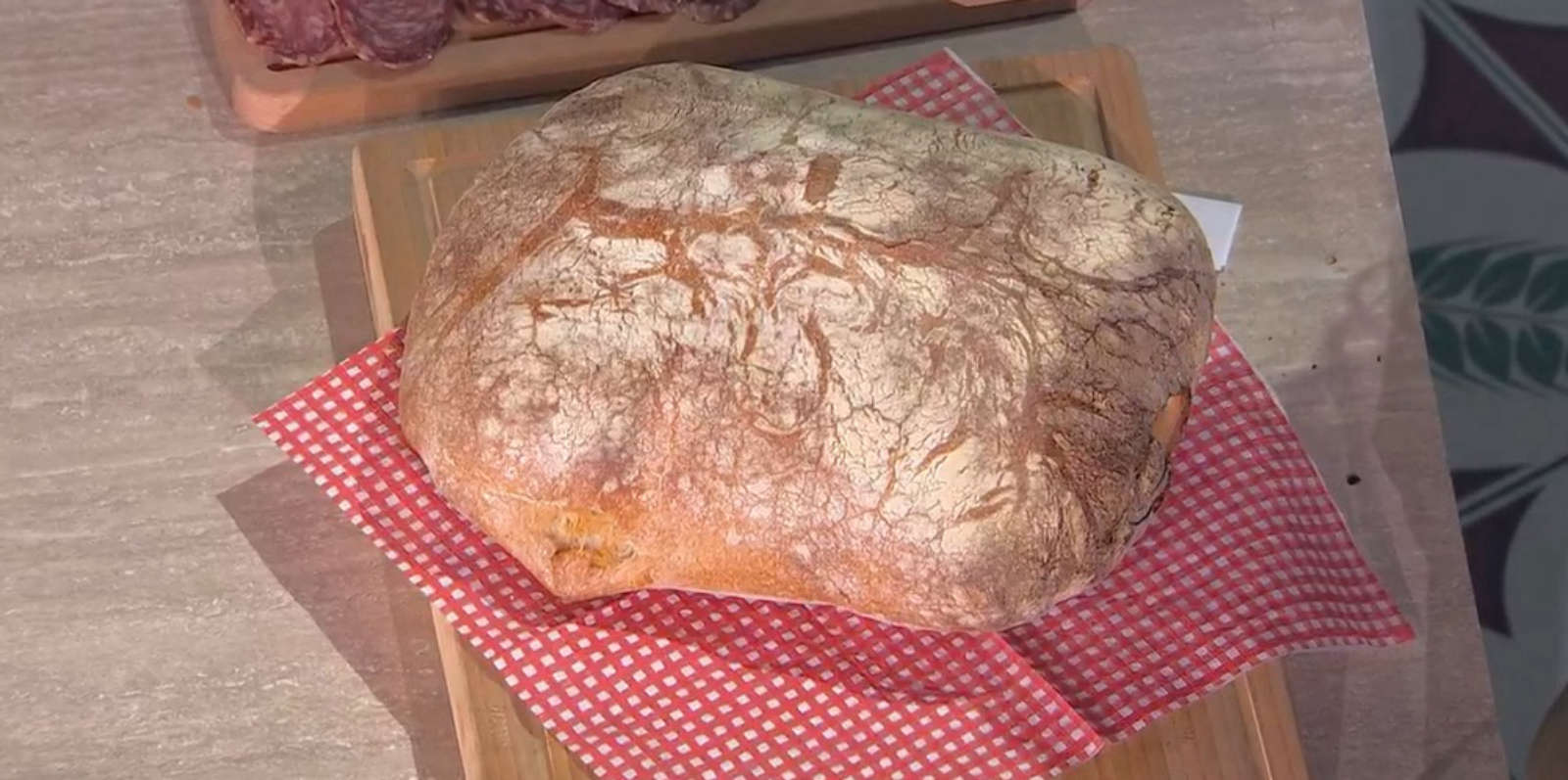 É sempre mezzogiorno, ricetta di oggi 13 novembre 2024 Pane rusticone di Fulvio Marino