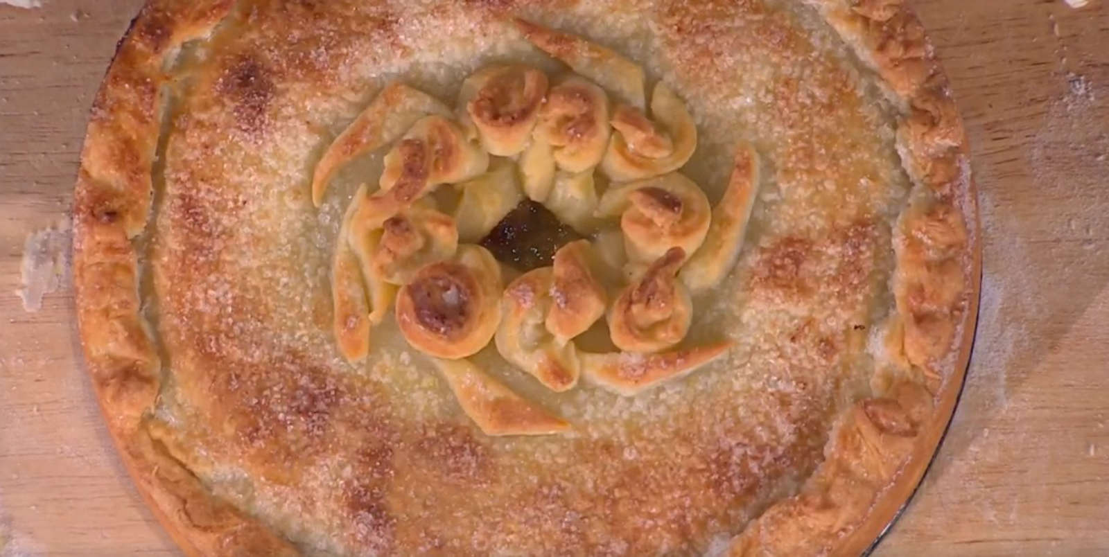 É sempre mezzogiorno, ricetta di oggi 15 novembre 2024: torta di mele di Barbara De Nigris
