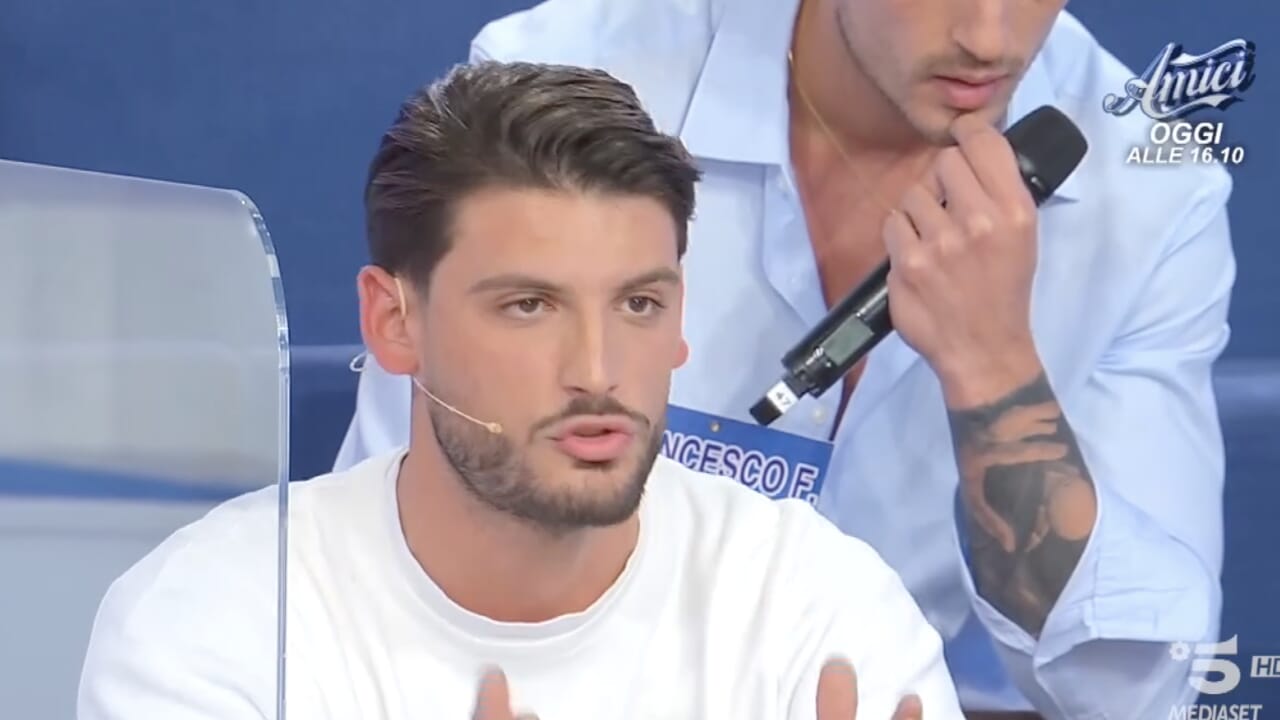 Il trono di Martina si mostra turbolento, con situazioni sorprendenti e colpi di scena che coinvolgono i vari corteggiatori. Mentre Martina affronta tensioni nei confronti dei suoi pretendenti, Francesca decide di rigenerare la sua esperienza e Michele si concentra su due sole corteggiatrici. Nel frattempo, il Trono Over non è da meno, con storie di frequentazioni che si chiudono e nuovi sviluppi che catturano l’interesse del pubblico. La situazione si fa sempre più avvincente e pronta a regalare nuovi momenti indimenticabili.

<ul></noscript>
  <li>Martina e il bacio inaspettato con Gianmarco mentre Cirio abbandona lo studio.</li>
  <li>Francesca senza corteggiatori e la decisione di farne scendere di nuovi.</li>
  <li>Michele elimina Mary e si concentra solo su Amal e Veronica.</li>
</ul>
Martina e il bacio inaspettato mentre il trono si infiamma con colpi di scena