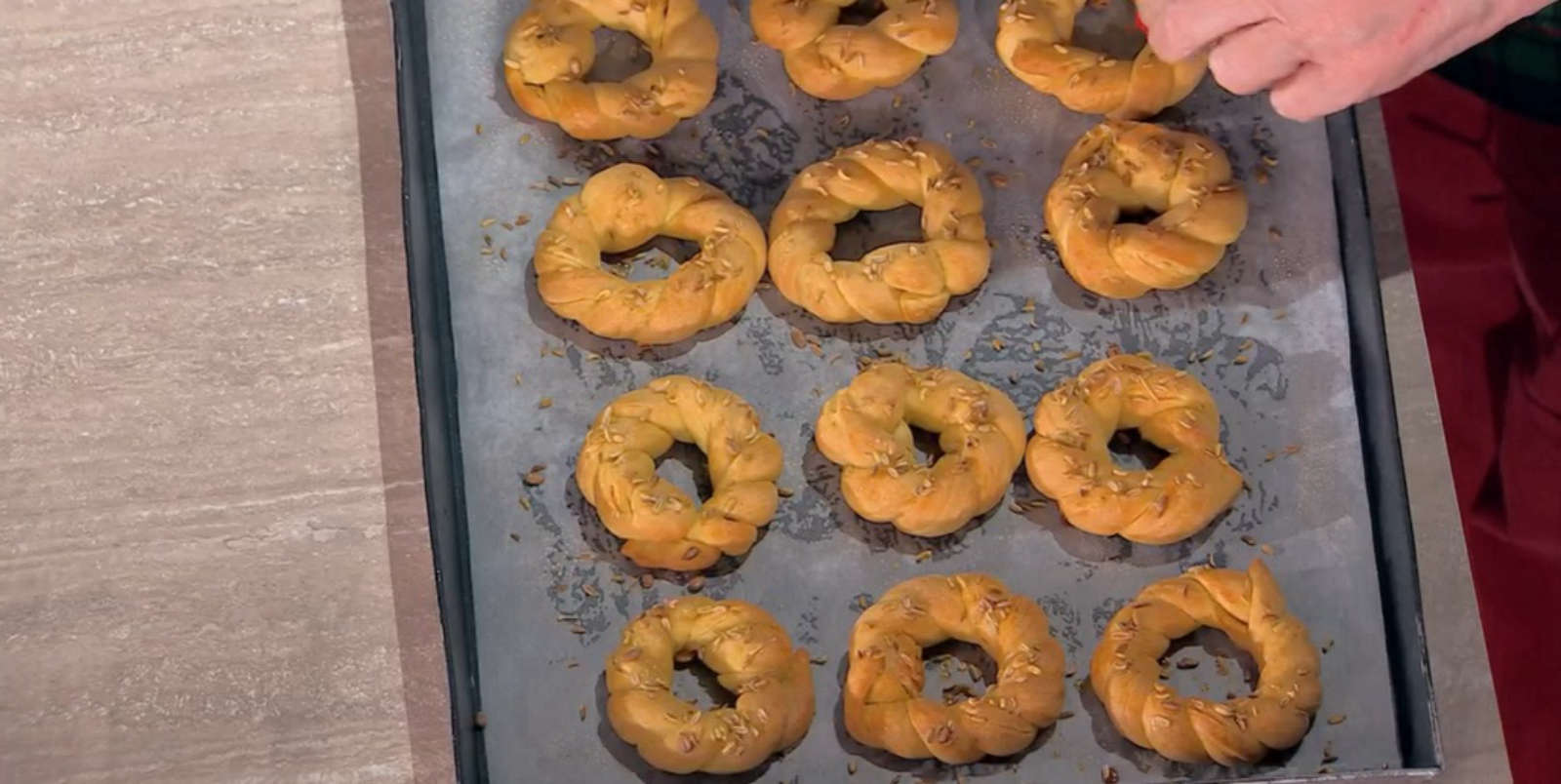 É sempre mezzogiorno, del 16 dicembre 2024 – Taralli da regalo di Fulvio Marino