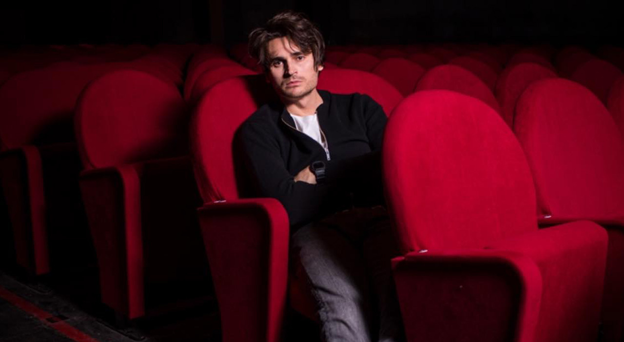 Angelo Duro: Scopri i 5 momenti più sconvolgenti dello spettacolo “Io sono la fine del mondo”