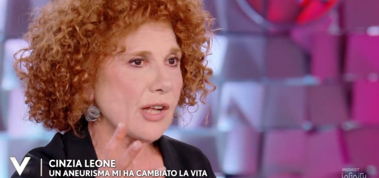 I 7 momenti imperdibili della carriera di Cinzia Leone tra teatro e televisione che non puoi perdere