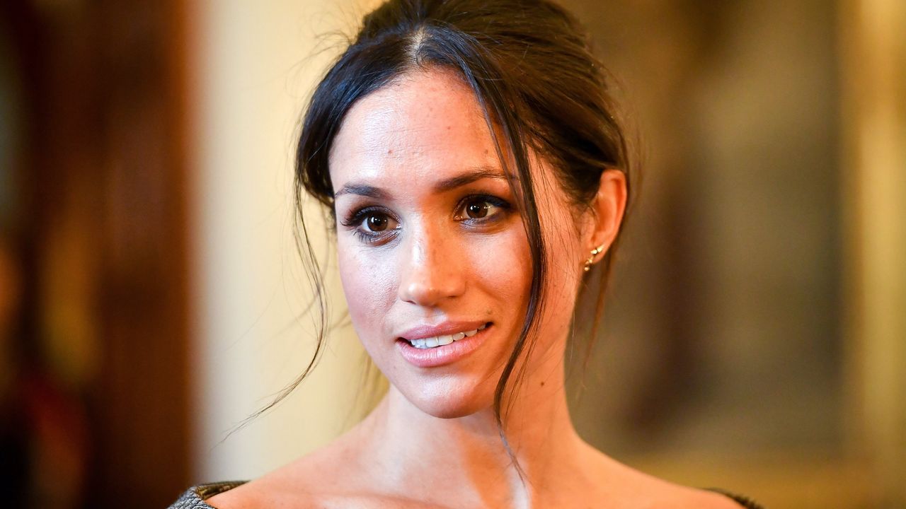 Scatto Raro: Il Dolce San Valentino Privato di Archie Sussex