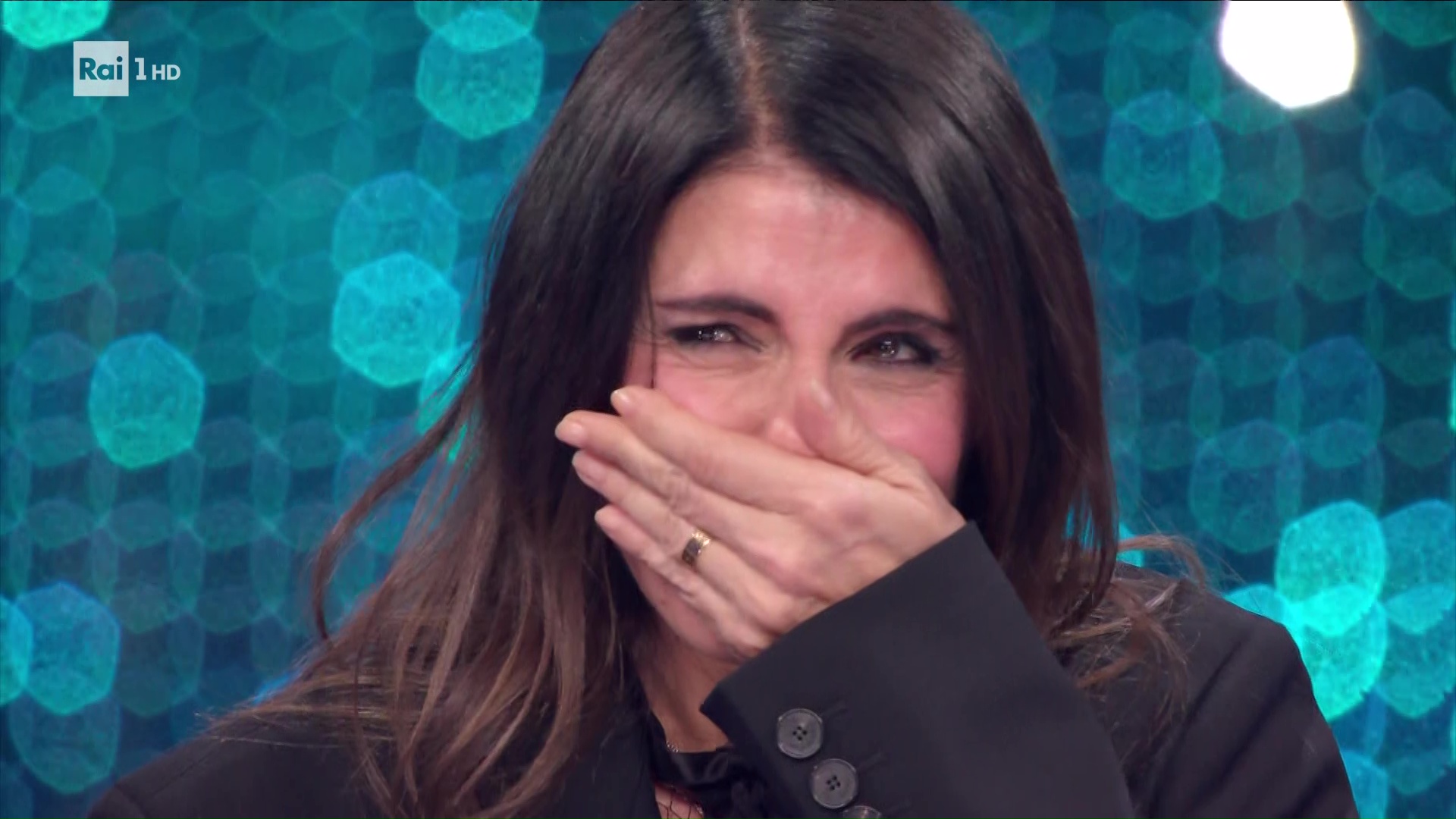 Giorgia a Sanremo 2025: Commozione e Applausi tra Sorpresa e Lacrime