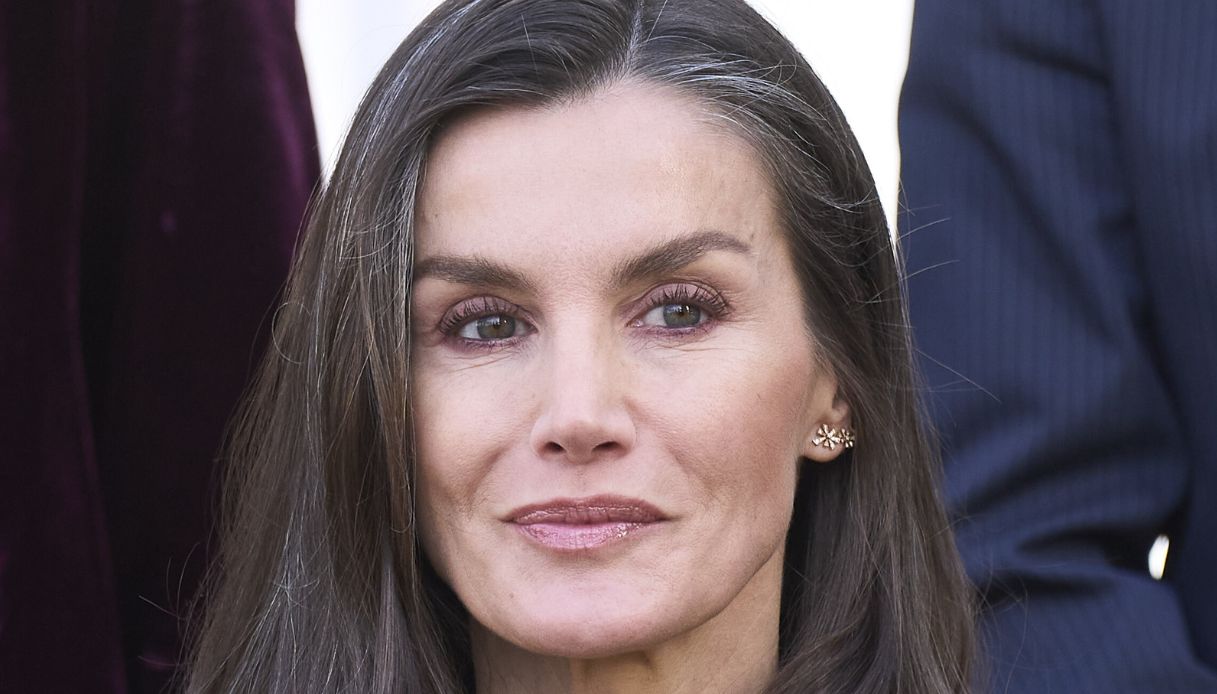 Letizia di Spagna Stupisce: L’Iconico Look che Conquista Tutti