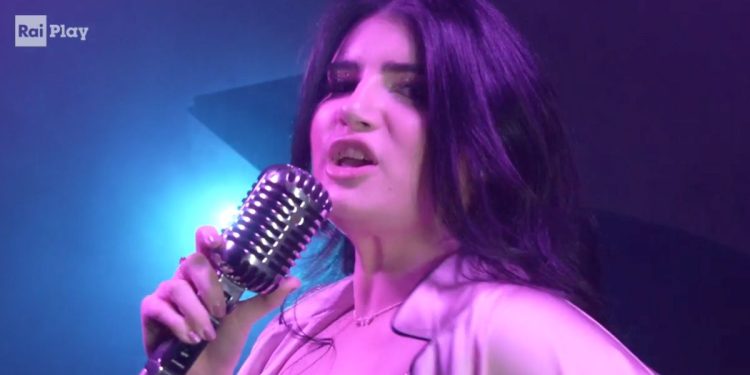 Maria Tomba: Scopri i momenti imperdibili della sua straordinaria esibizione al Festival di Sanremo 2025