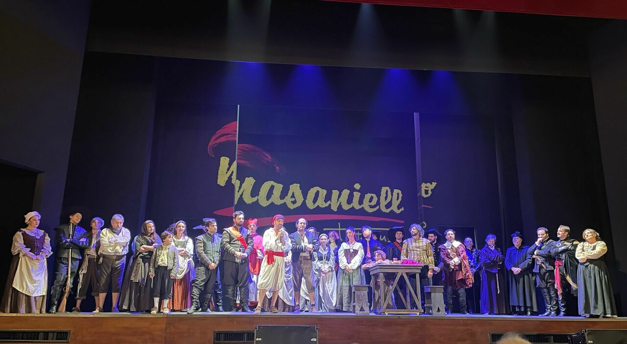 Masaniello il musical: scopri la storia emozionante di Tommaso Aniello d’Amalfi al Teatro Politeama di Napoli