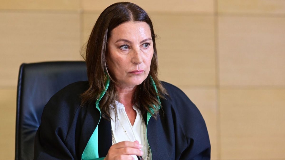 Tradimento su Canale 5: Divorzi, Arresti e Colpi di Scena!