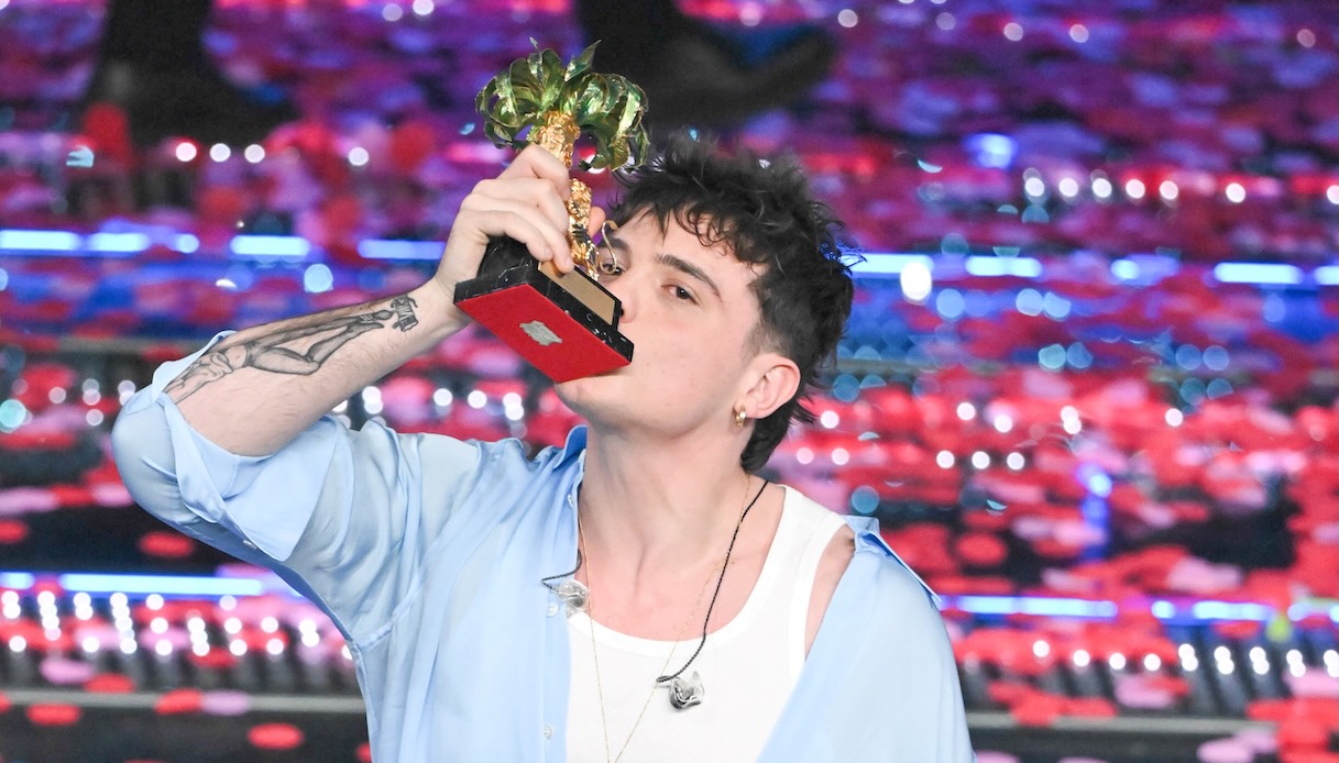 Sanremo 2025 shock: Olly batte tutti con “Balorda Nostalgia”