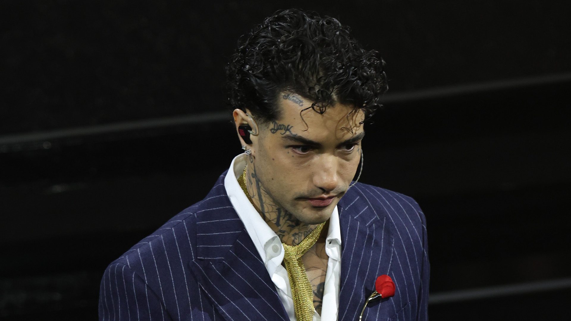 Sanremo 2025: Polemiche sui Gioielli Vietati ai Cantanti