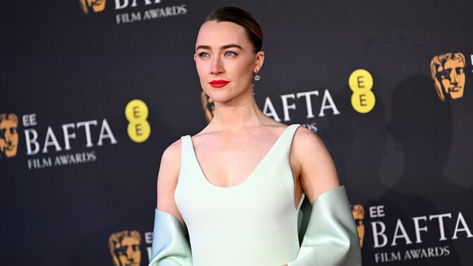 Saoirse Ronan incanta ai Bafta 2025 con un look mozzafiato