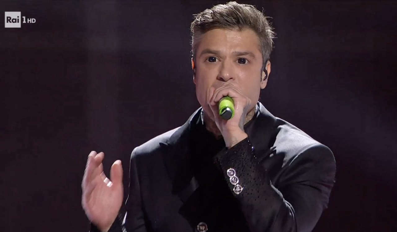 Fedez a Sanremo 2025: tra musica e vulnerabilità, il potere emotivo di Battito conquista il pubblico