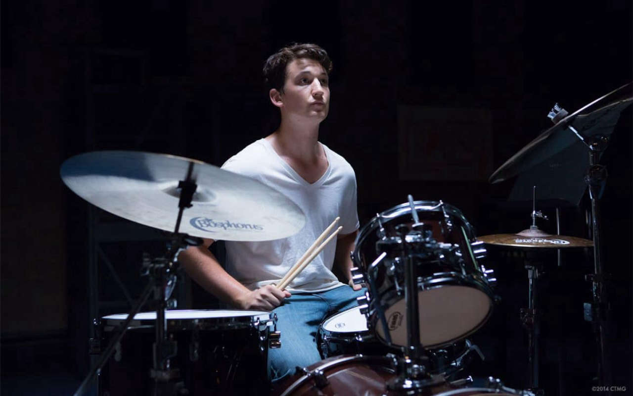 Whiplash celebra dieci anni: il tormentato viaggio di un giovane batterista tra ambizione e pressione psicologica
