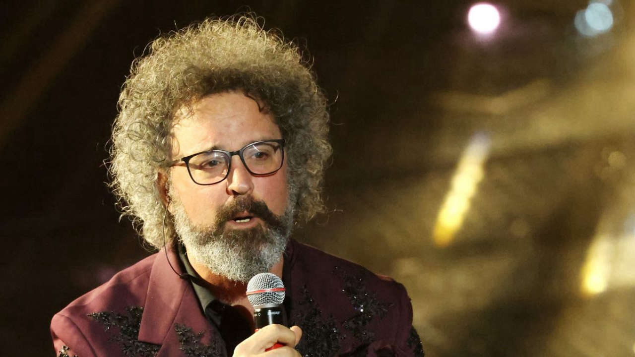 Quando sarai piccola di Simone Cristicchi: l’emozione dei ruoli genitoriali invertiti sul palco di Sanremo 2025