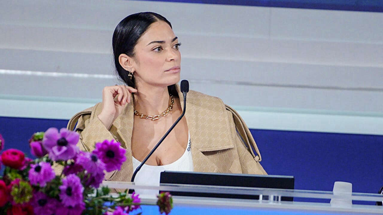 Elodie al Festival di Sanremo: serenità, crescita e amore in un momento di autenticità unica nella sua carriera