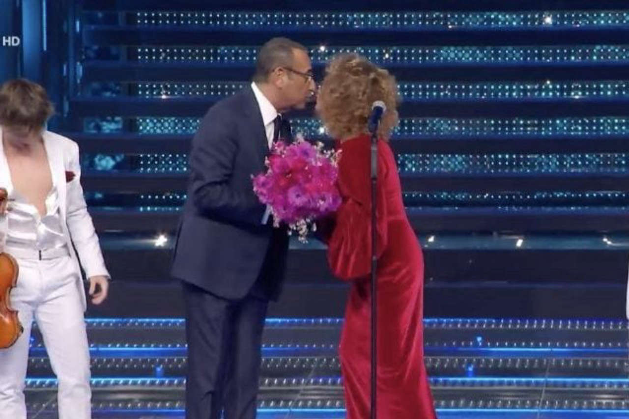FantaSanremo 2025 svela i punteggi segreti della quarta serata cover: chi conquista i bonus e chi perde punti?