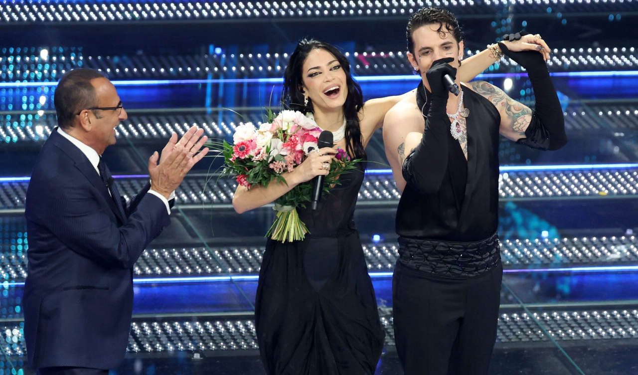 Achille Lauro sorprende a Sanremo 2025: dedica romantica di Ancora a Elodie per San Valentino incanta il pubblico