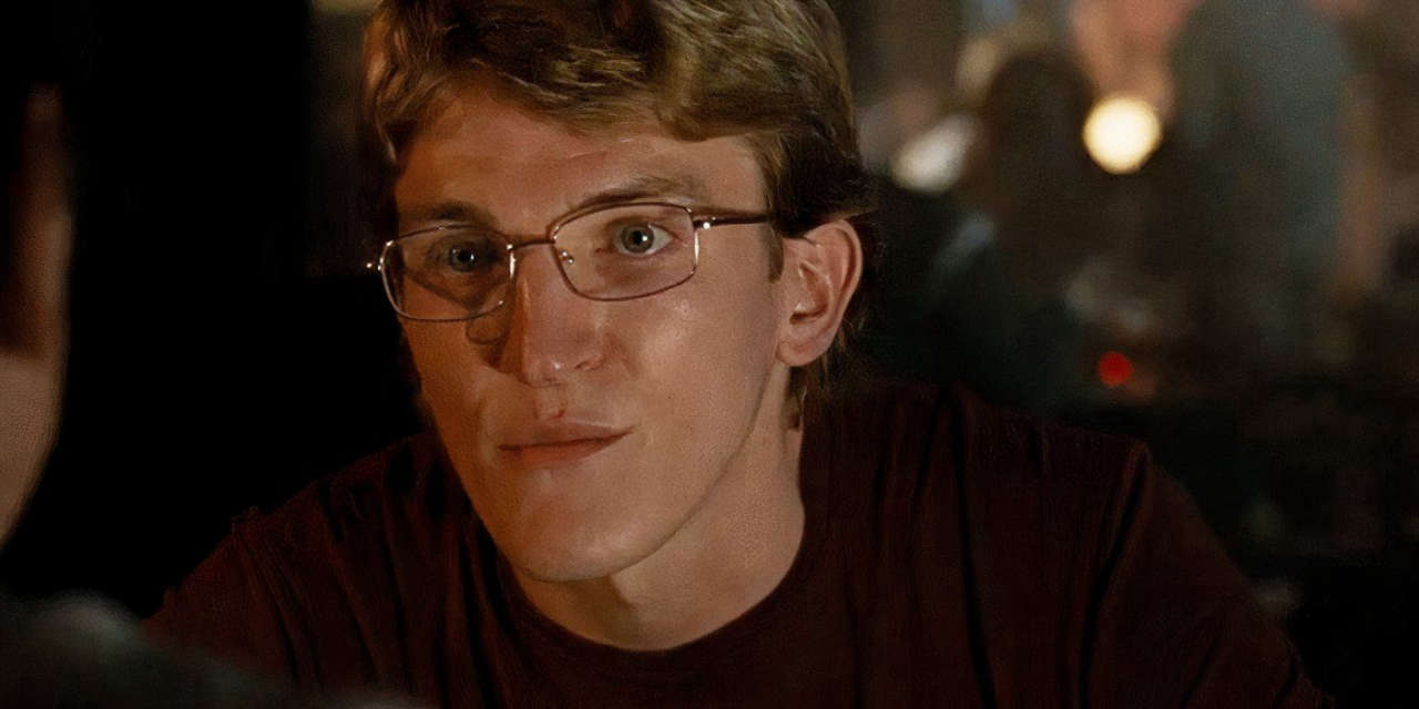 Saltburn: Ewan Mitchell e il significato profondo del personaggio di Michael nell’estetica dark academia