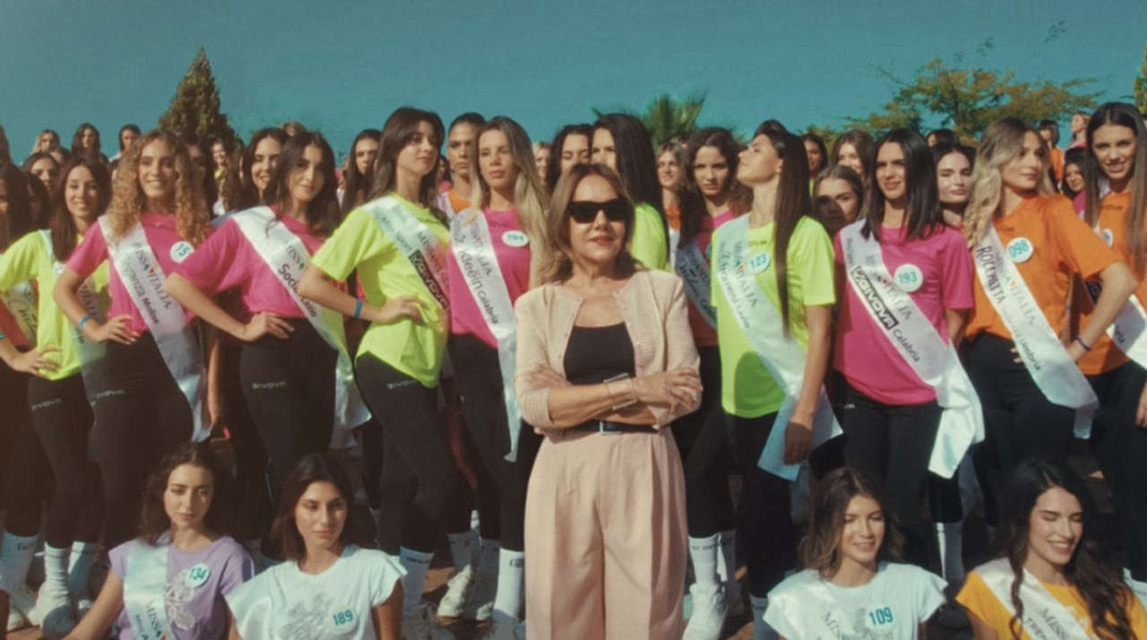 Miss Italia non deve morire: quale futuro per un simbolo della bellezza italiana nell’era dei social media?