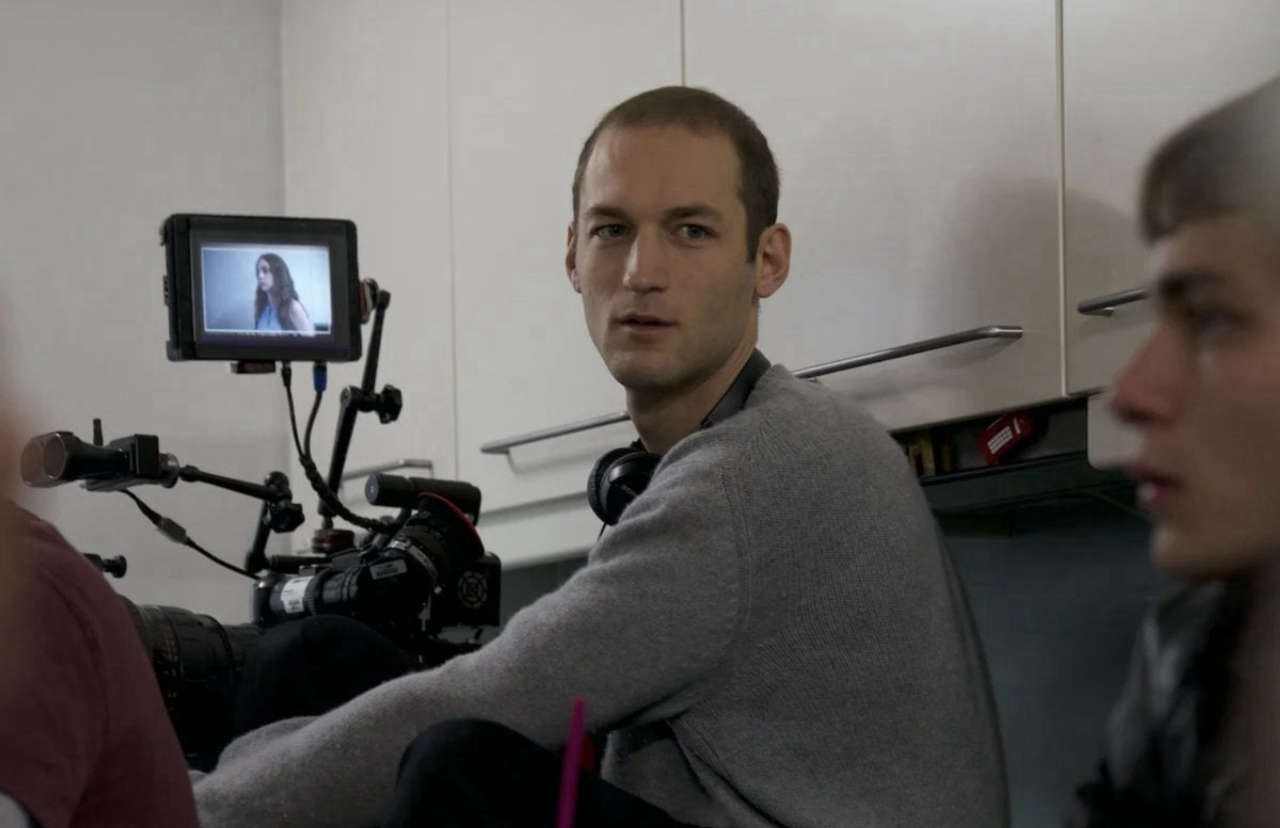 Diciannove: il film che ride delle sfide universitarie e svela l’immaturità di un giovane nel neorealismo contemporaneo
