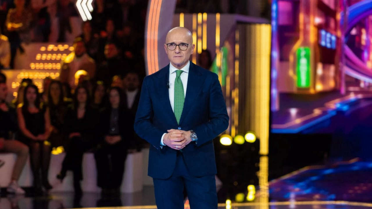 Grande Fratello: la polemica su Lorenzo Spolverato e il mistero della sua mancata squalifica scuote i fan del reality