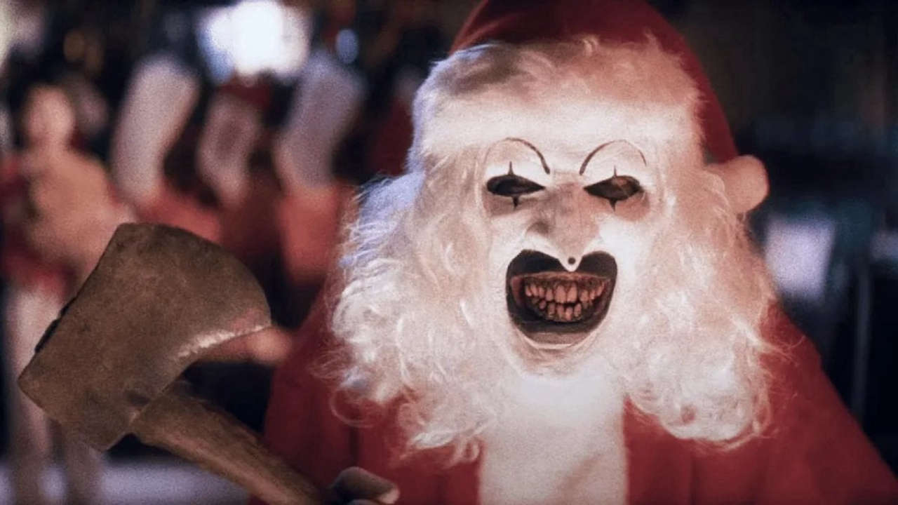 Terrifier: Damien Leone chiarisce l’assenza di politica nel franchise che sfida le convenzioni dell’horror moderno