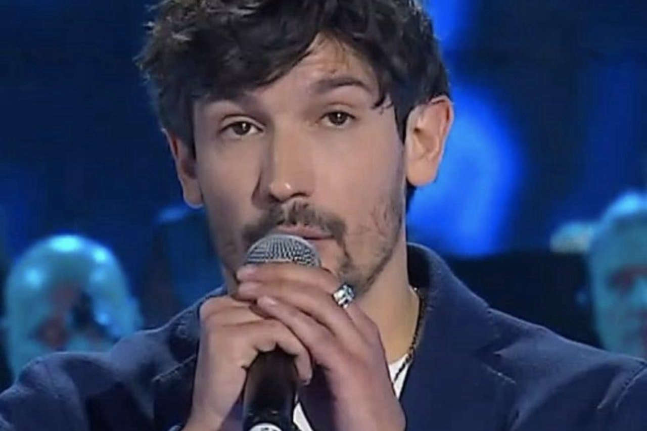Ora o Mai più: Pierdavide Carone conquista il pubblico con emozionanti esibizioni e una vittoria indiscussa