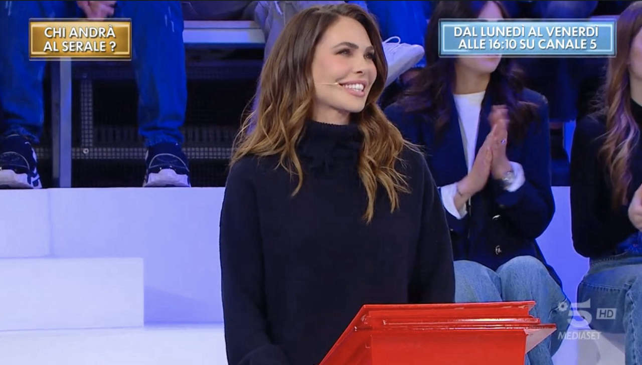 Amici accoglie Ilary Blasi come giudice: emozioni e risate nel pomeriggio di domenica 9 febbraio